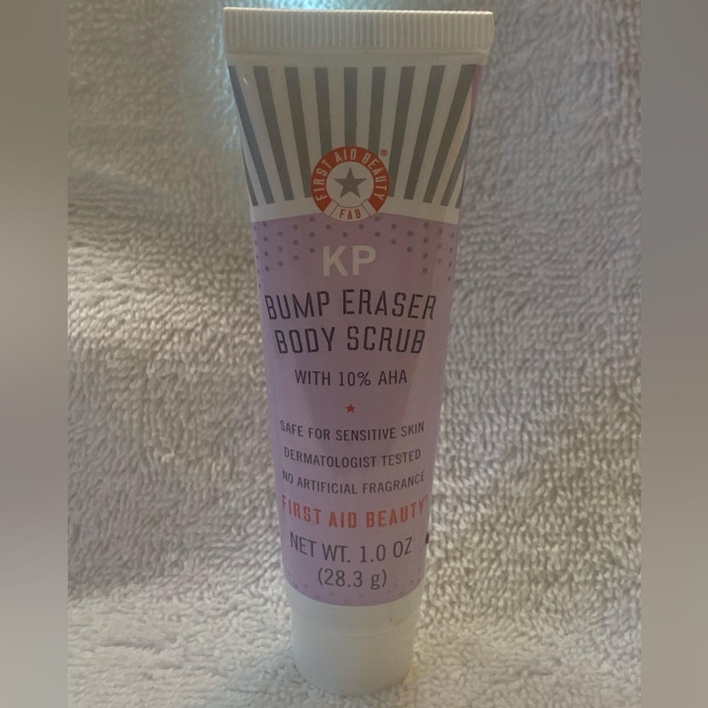 First Aid Beauty KP Bump Eraser Body Scrub